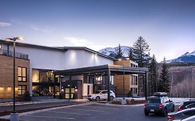 The Block Hotel & Commons